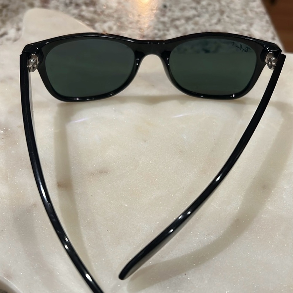 Ray-Ban polarized wayfarer RB 2123 Sunglasses - Picture 3 of 5